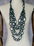 Collar largo eslabones caucho verde