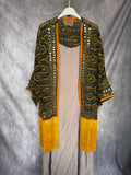 Kimono bordado con flecos