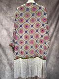 Kimono bordado con flecos
