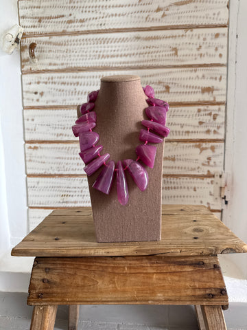 Collar resina rosa