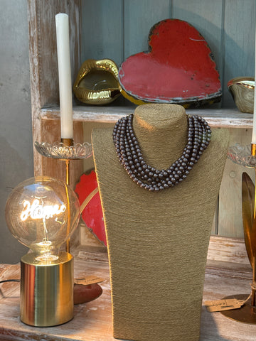 Collar Bolas corto
