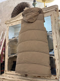 Chaleco largo acolchado camel