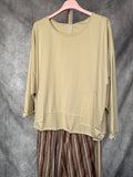 Camiseta bolsillos beige