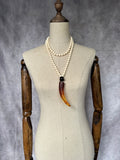 Collar largo cuerno beige