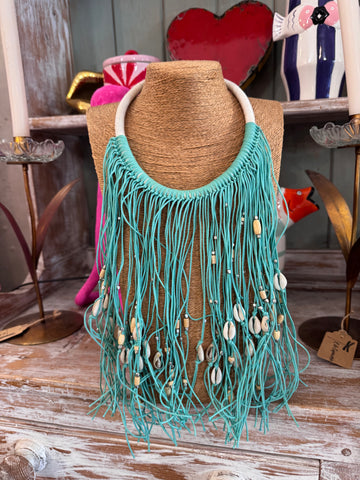 Collar conchas turquesa
