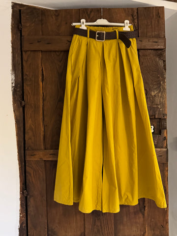 Pantalón palazzo mostaza