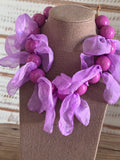 Collar pétalos lila