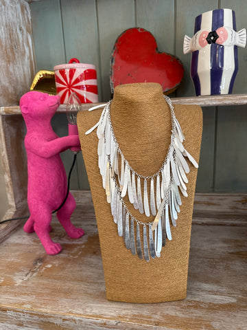 Collar metal plateado