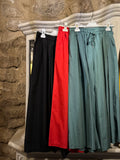 Pantalón palazzo cropped negro