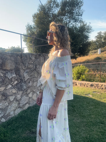 Conjunto algodón con bordados