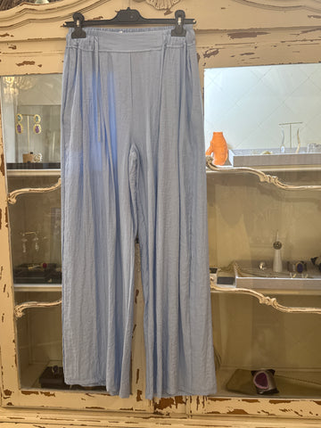 Pantalón con cordón azul