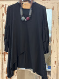 Camiseta asimétrica negra