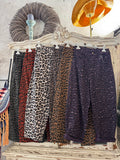 Pantalón animal print kaki