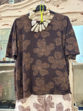 Camiseta flores chocolate