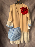 Vestido con flor beige