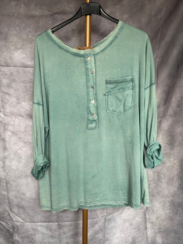 Camiseta botones turquesa