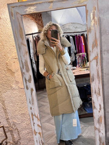 Chaleco largo acolchado camel