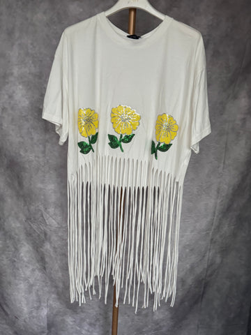 Camiseta flecos flor lentejuelas