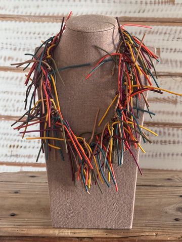 Collar flecos multicolor