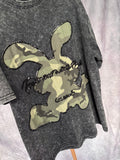 Camiseta negra conejo