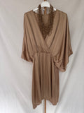 Vestido corto satinado