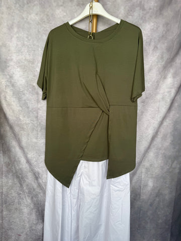 Camiseta asimétrica kaki