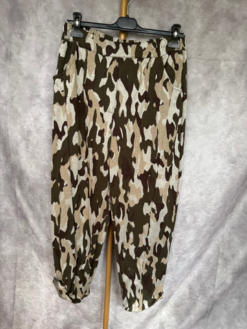 Pantalón camuflaje kaki