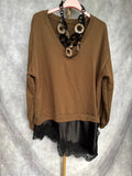 Sudadera marrón encaje